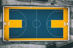 开云体育中国官网-当约基奇的纪录之夜撞上热火的铁血突围，NBA杯的冰与火之歌